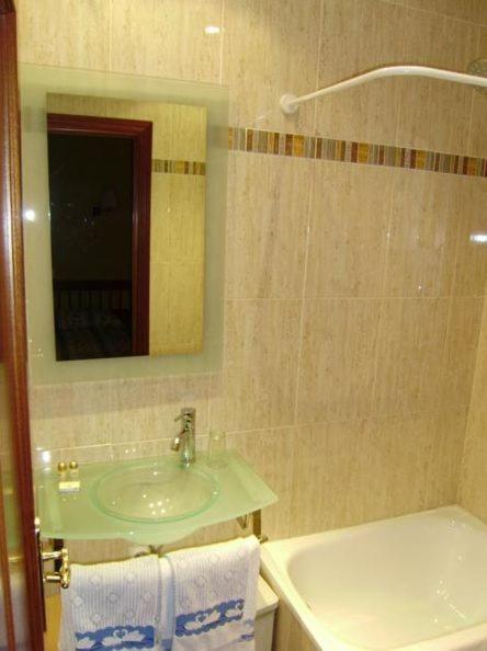 Hostal Miguel Angel Madrid Cameră foto